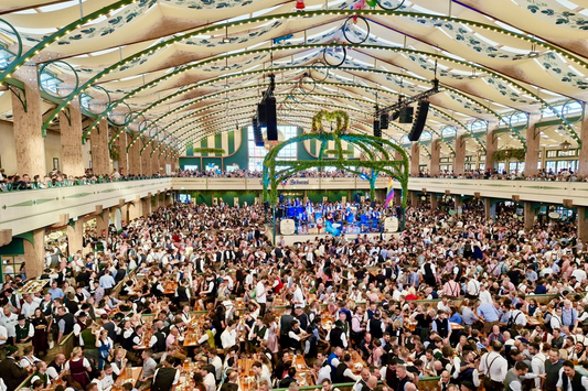 Ein Prosit auf die Vielfalt: Die Entstehung des GaySunday auf dem Oktoberfest